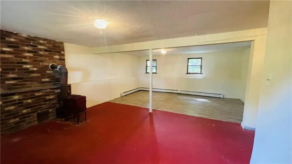 1069 Green End Avenue Middletown RI 02842