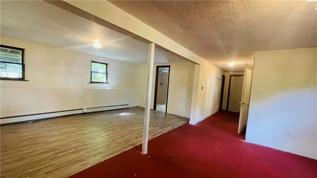 1069 Green End Avenue Middletown RI 02842