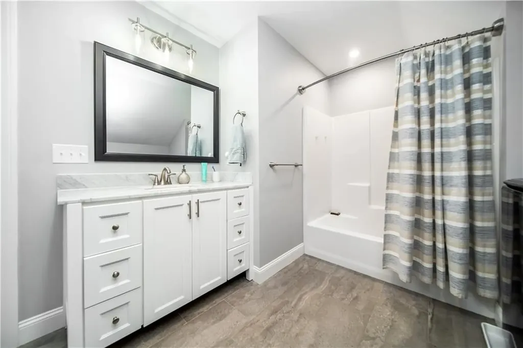 52 Benefit Street Warwick RI 02886