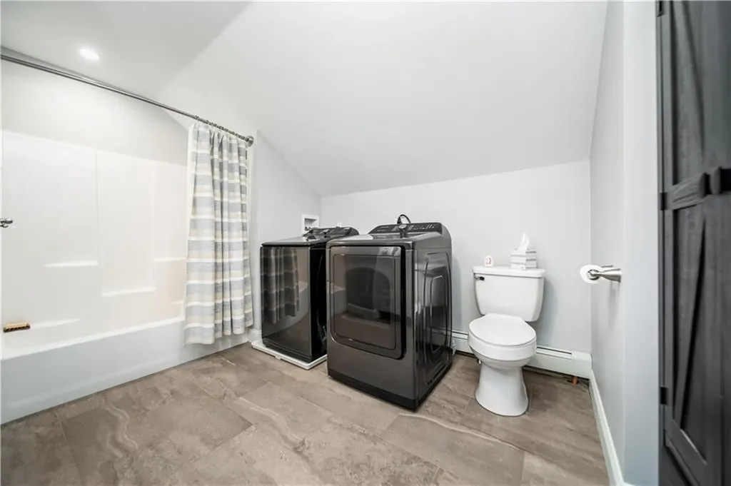 52 Benefit Street Warwick RI 02886