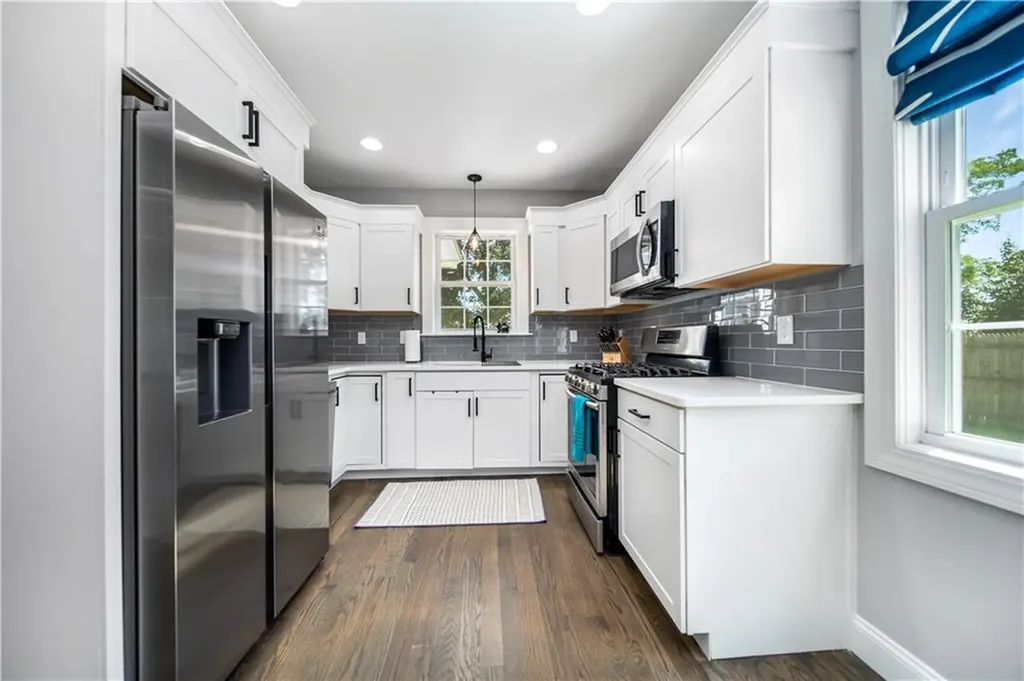 52 Benefit Street Warwick RI 02886