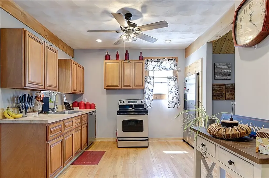 52 Uncas Street Warwick RI 02889