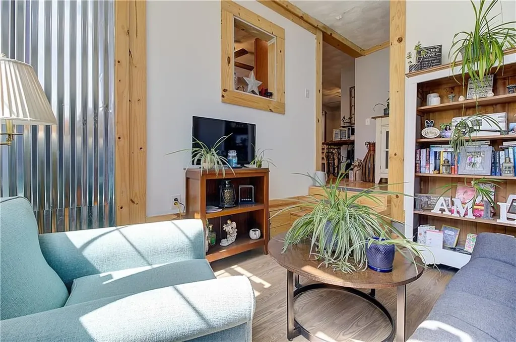 52 Uncas Street Warwick RI 02889