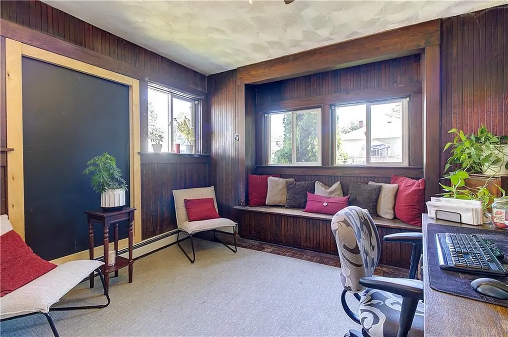 52 Uncas Street Warwick RI 02889