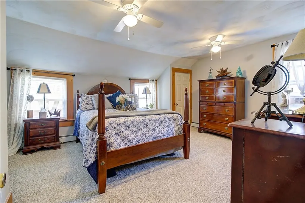 52 Uncas Street Warwick RI 02889