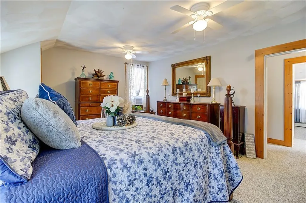 52 Uncas Street Warwick RI 02889