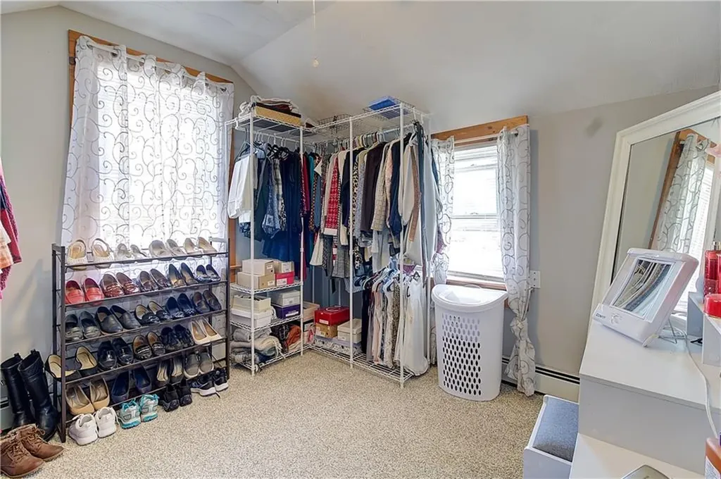 52 Uncas Street Warwick RI 02889