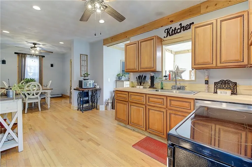 52 Uncas Street Warwick RI 02889