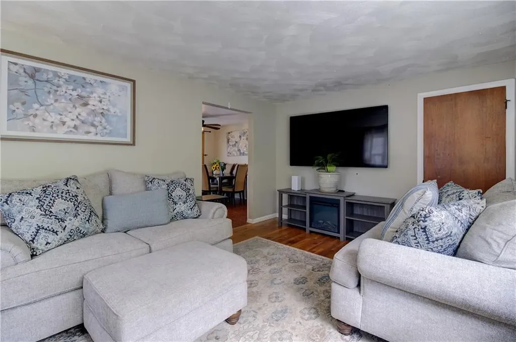 77 Adrian Street Warwick RI 02886