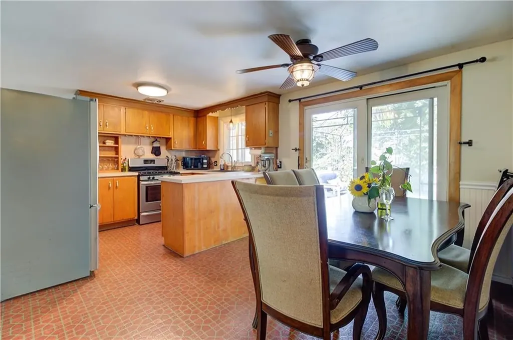 77 Adrian Street Warwick RI 02886
