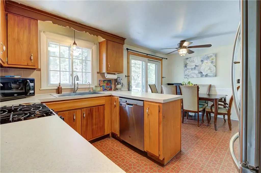 77 Adrian Street Warwick RI 02886