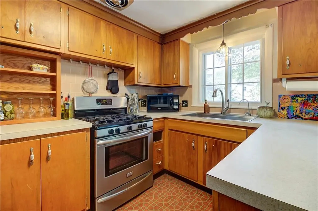 77 Adrian Street Warwick RI 02886