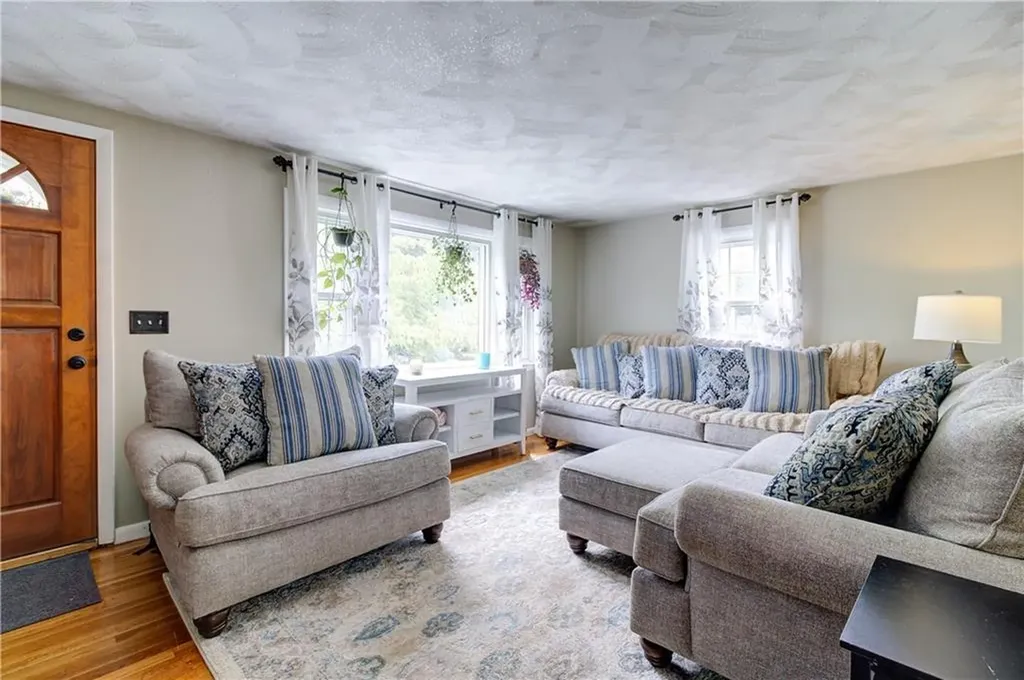 77 Adrian Street Warwick RI 02886