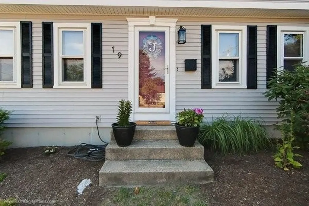 19 Child Lane Warwick RI 02886