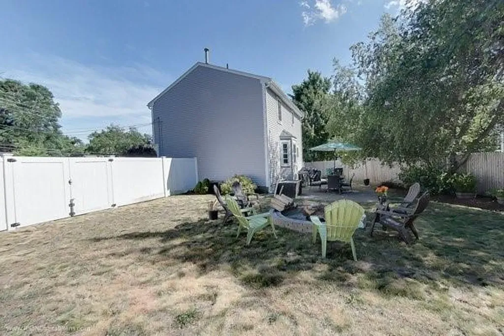 19 Child Lane Warwick RI 02886