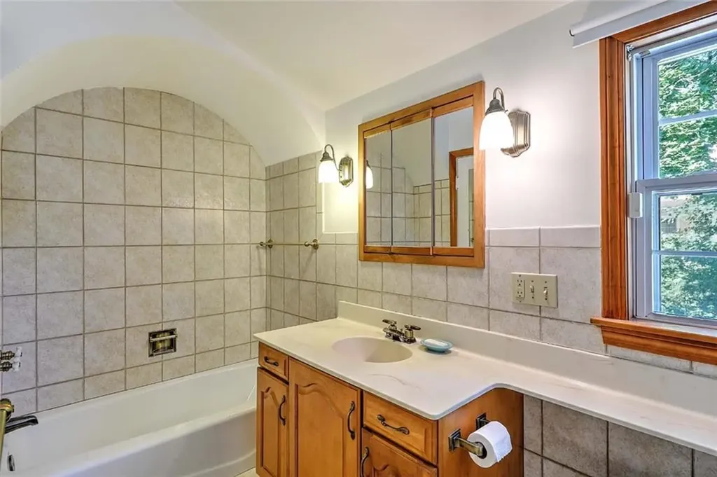 356 Taber Avenue Providence RI 02906