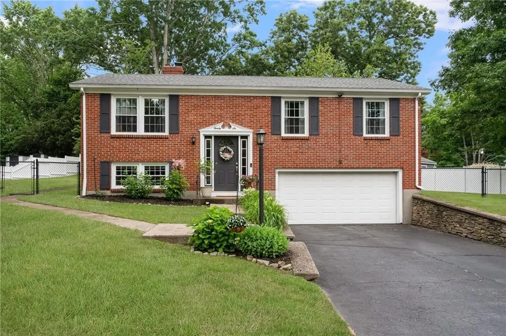 26 Ferncrest Drive Cumberland RI 02864