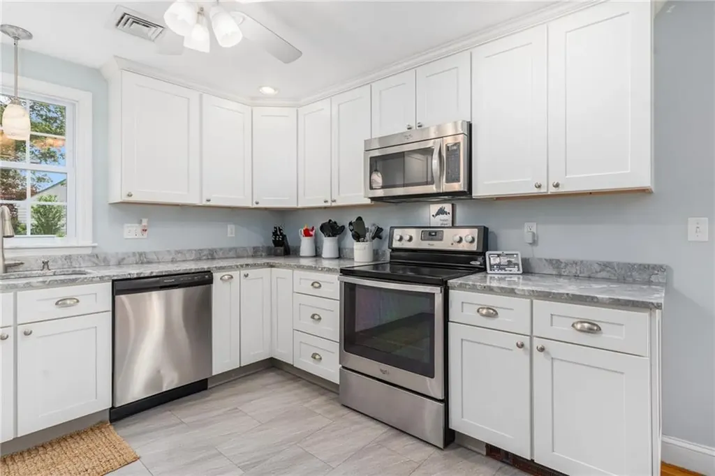 26 Ferncrest Drive Cumberland RI 02864