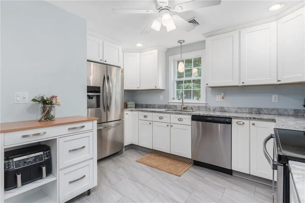 26 Ferncrest Drive Cumberland RI 02864