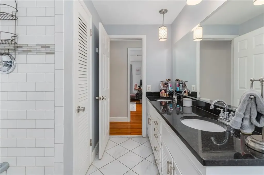 26 Ferncrest Drive Cumberland RI 02864