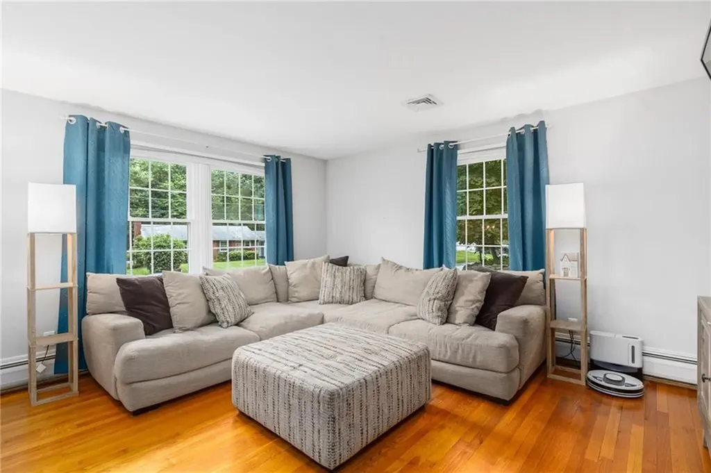 26 Ferncrest Drive Cumberland RI 02864