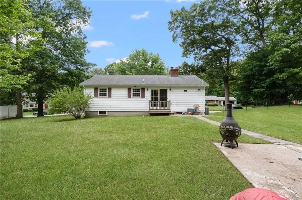 26 Ferncrest Drive Cumberland RI 02864