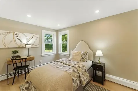 82 Barton Avenue Warwick RI 02889