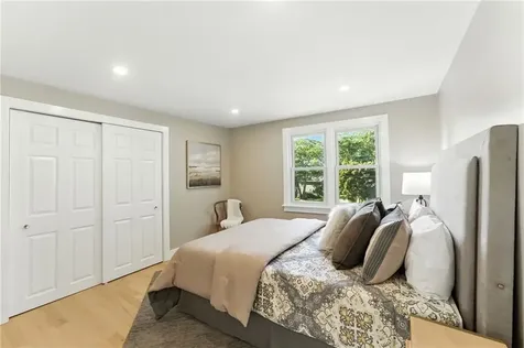 82 Barton Avenue Warwick RI 02889