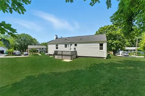 82 Barton Avenue Warwick RI 02889