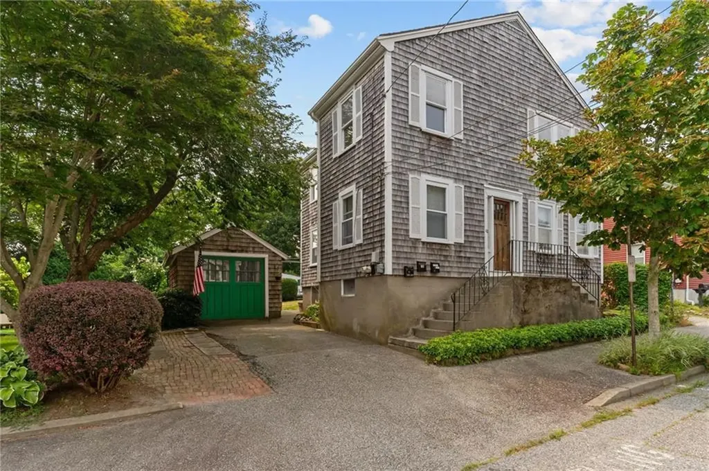 10 Prospect Street Bristol RI 02809