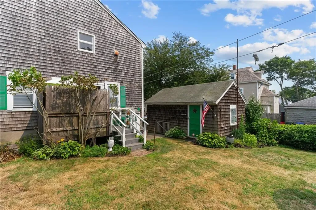 10 Prospect Street Bristol RI 02809
