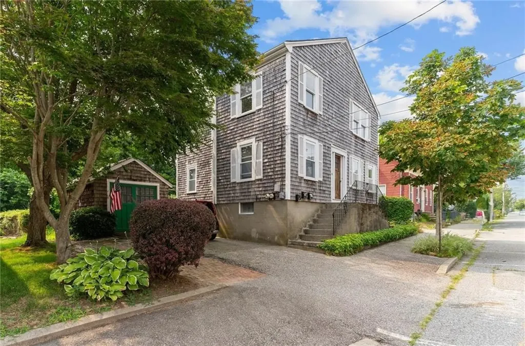 10 Prospect Street Bristol RI 02809