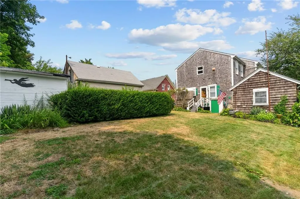 10 Prospect Street Bristol RI 02809