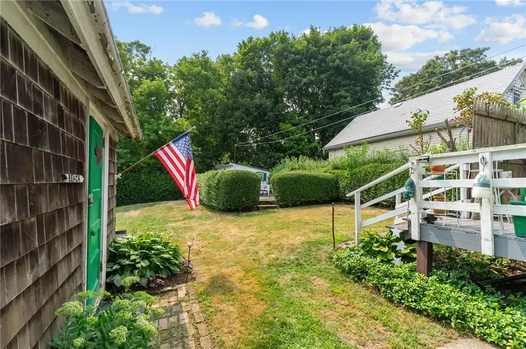 10 Prospect Street Bristol RI 02809
