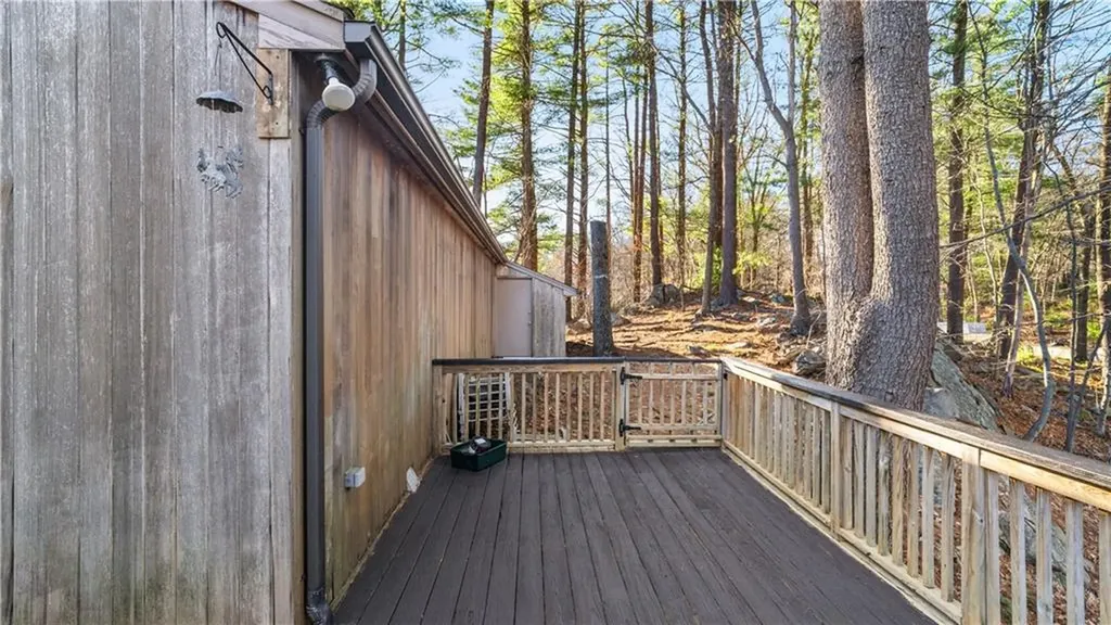 25 Mountaindale Road Smithfield RI 02917