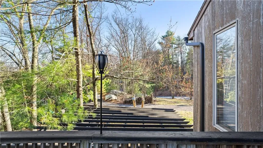 25 Mountaindale Road Smithfield RI 02917