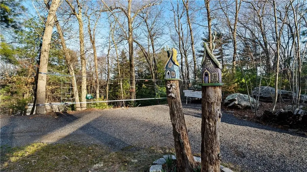 25 Mountaindale Road Smithfield RI 02917