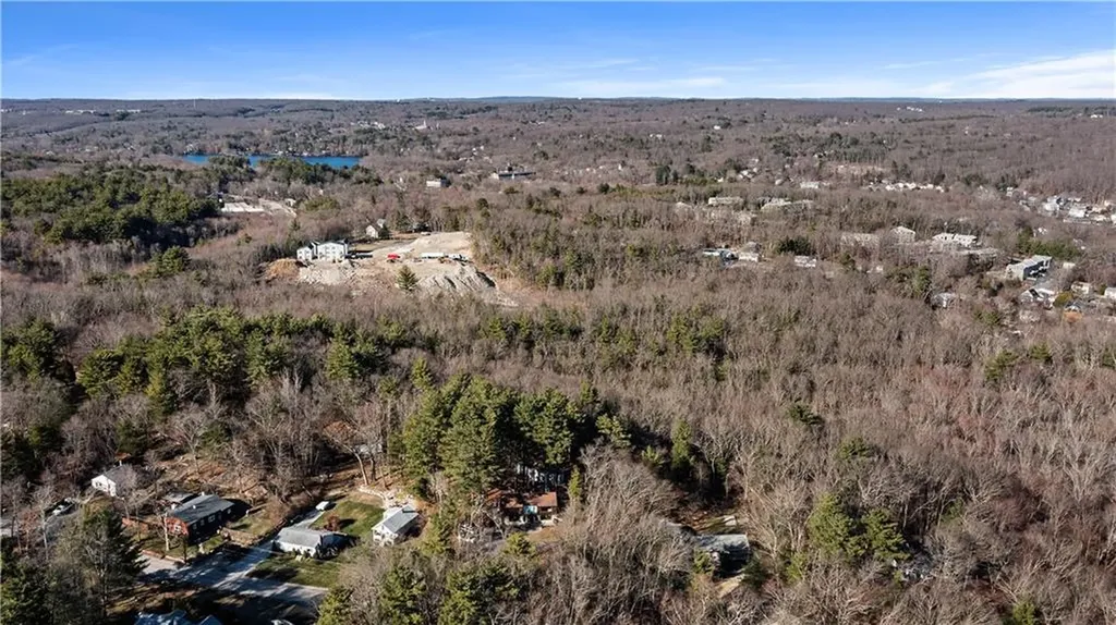 25 Mountaindale Road Smithfield RI 02917
