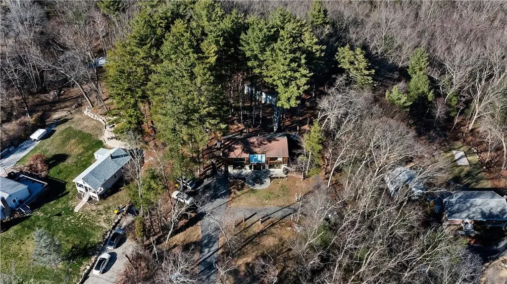 25 Mountaindale Road Smithfield RI 02917