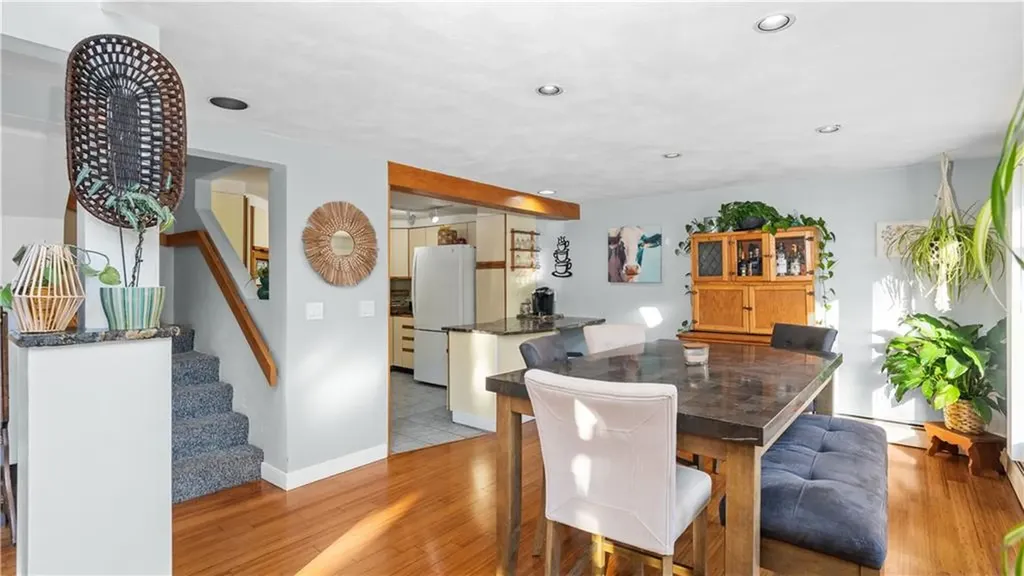 25 Mountaindale Road Smithfield RI 02917