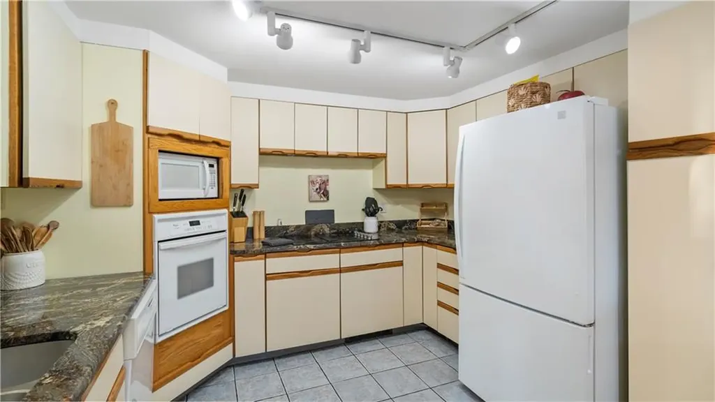 25 Mountaindale Road Smithfield RI 02917