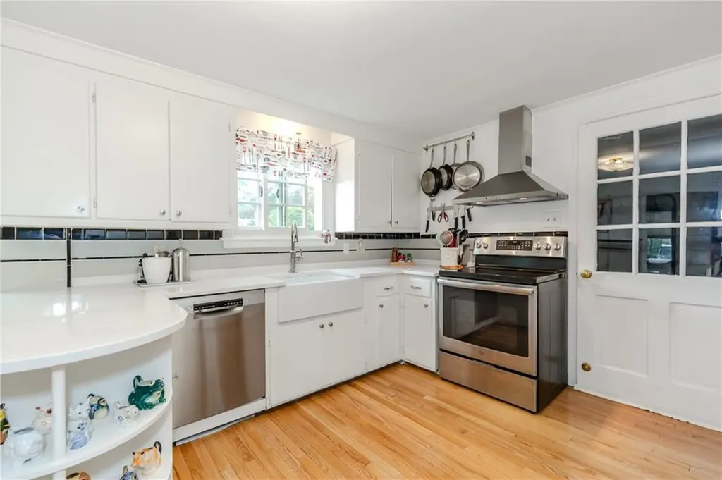 39 Jackson Road Cranston RI 02920