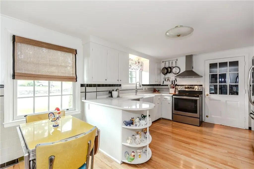 39 Jackson Road Cranston RI 02920