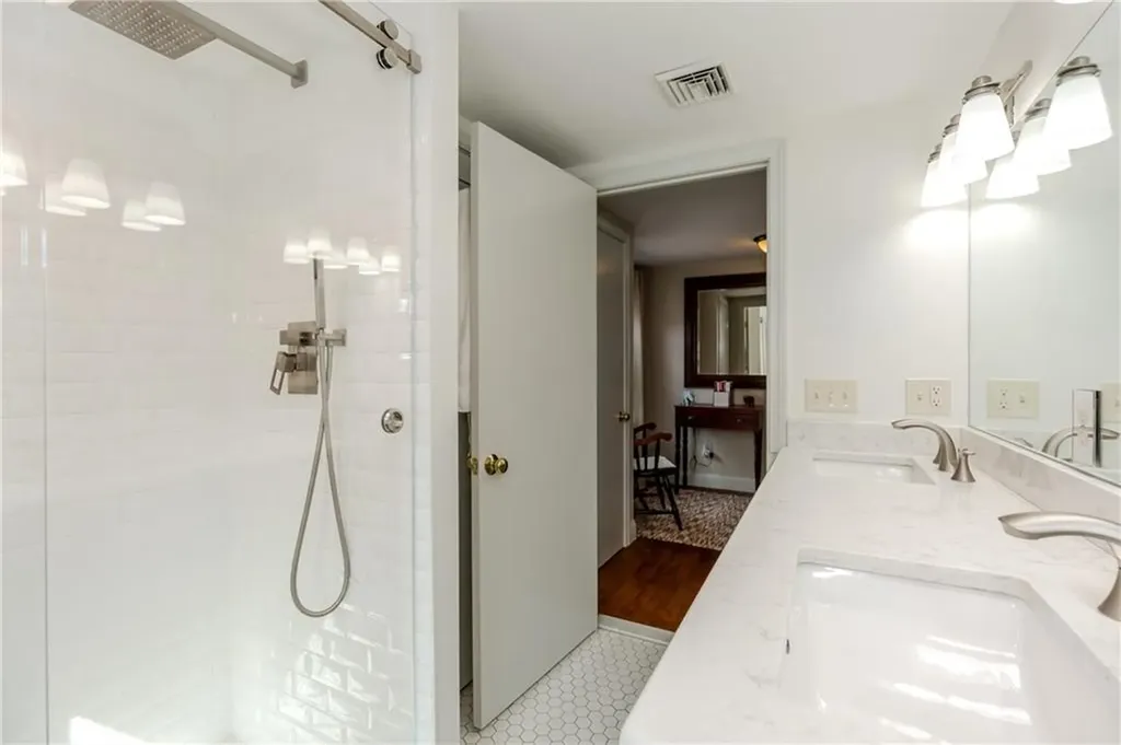 39 Jackson Road Cranston RI 02920
