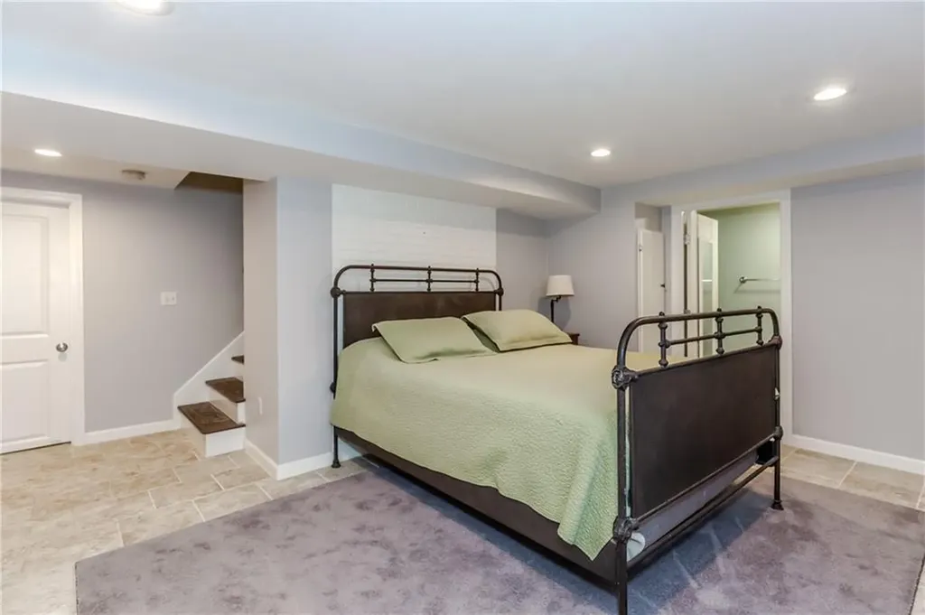 39 Jackson Road Cranston RI 02920