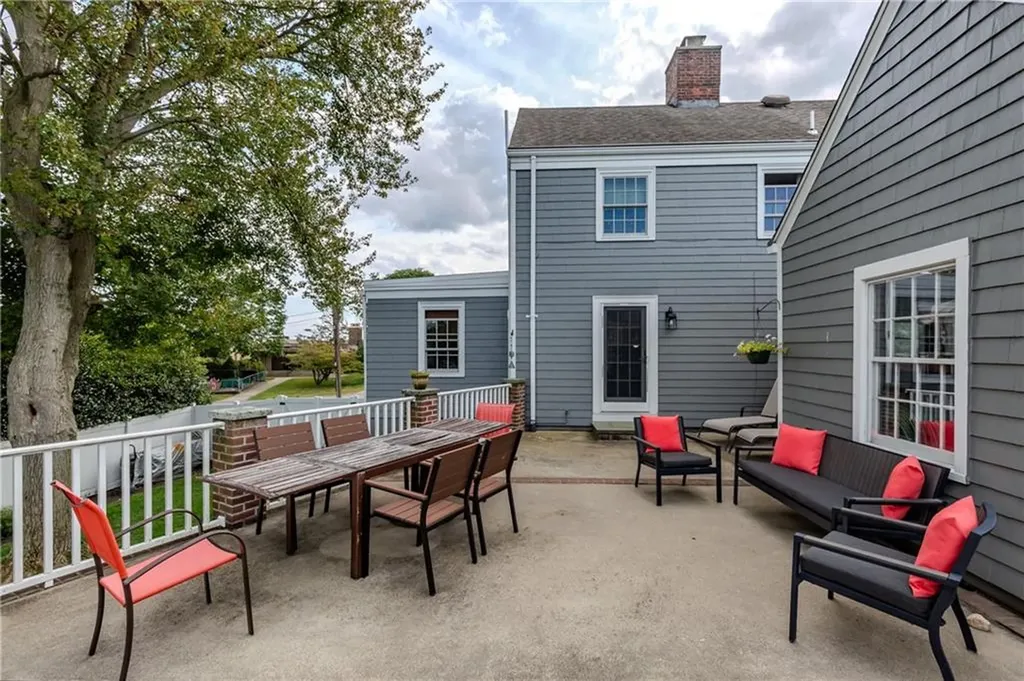 39 Jackson Road Cranston RI 02920