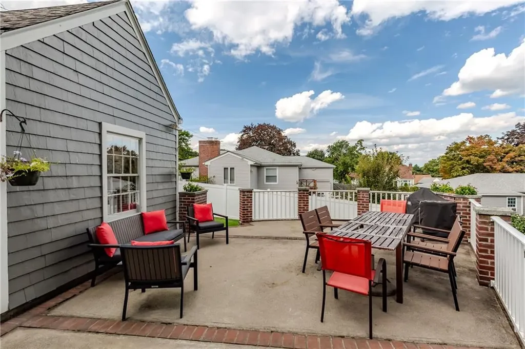 39 Jackson Road Cranston RI 02920