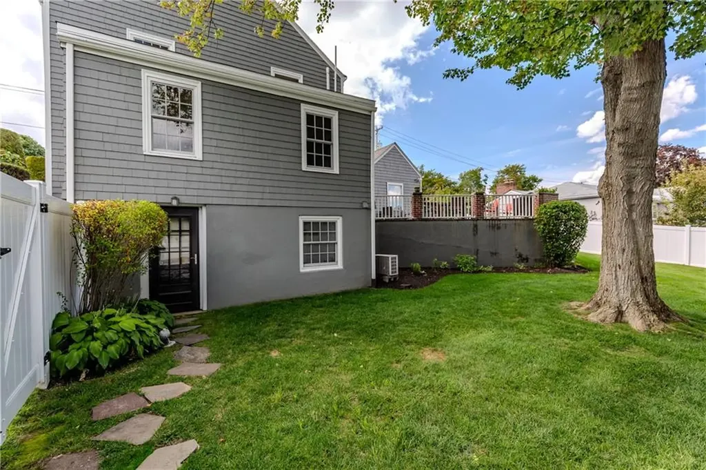 39 Jackson Road Cranston RI 02920