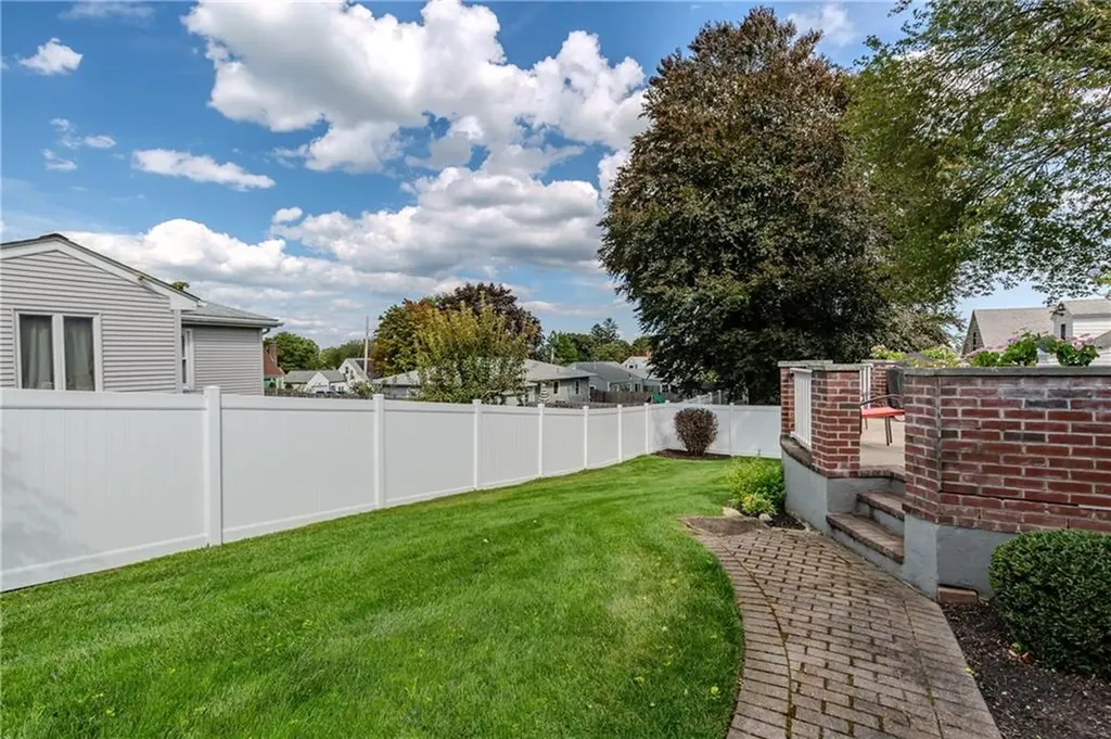 39 Jackson Road Cranston RI 02920