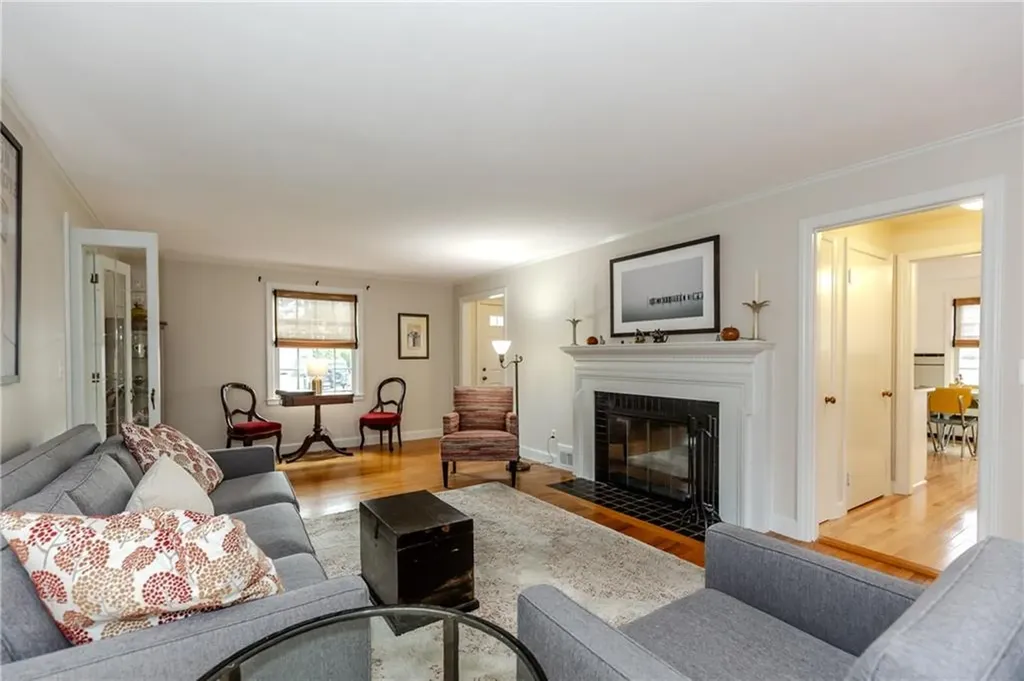 39 Jackson Road Cranston RI 02920